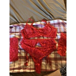 Three Piece Lingerie Set! Red! New! Medium!‎ Garter Belt!